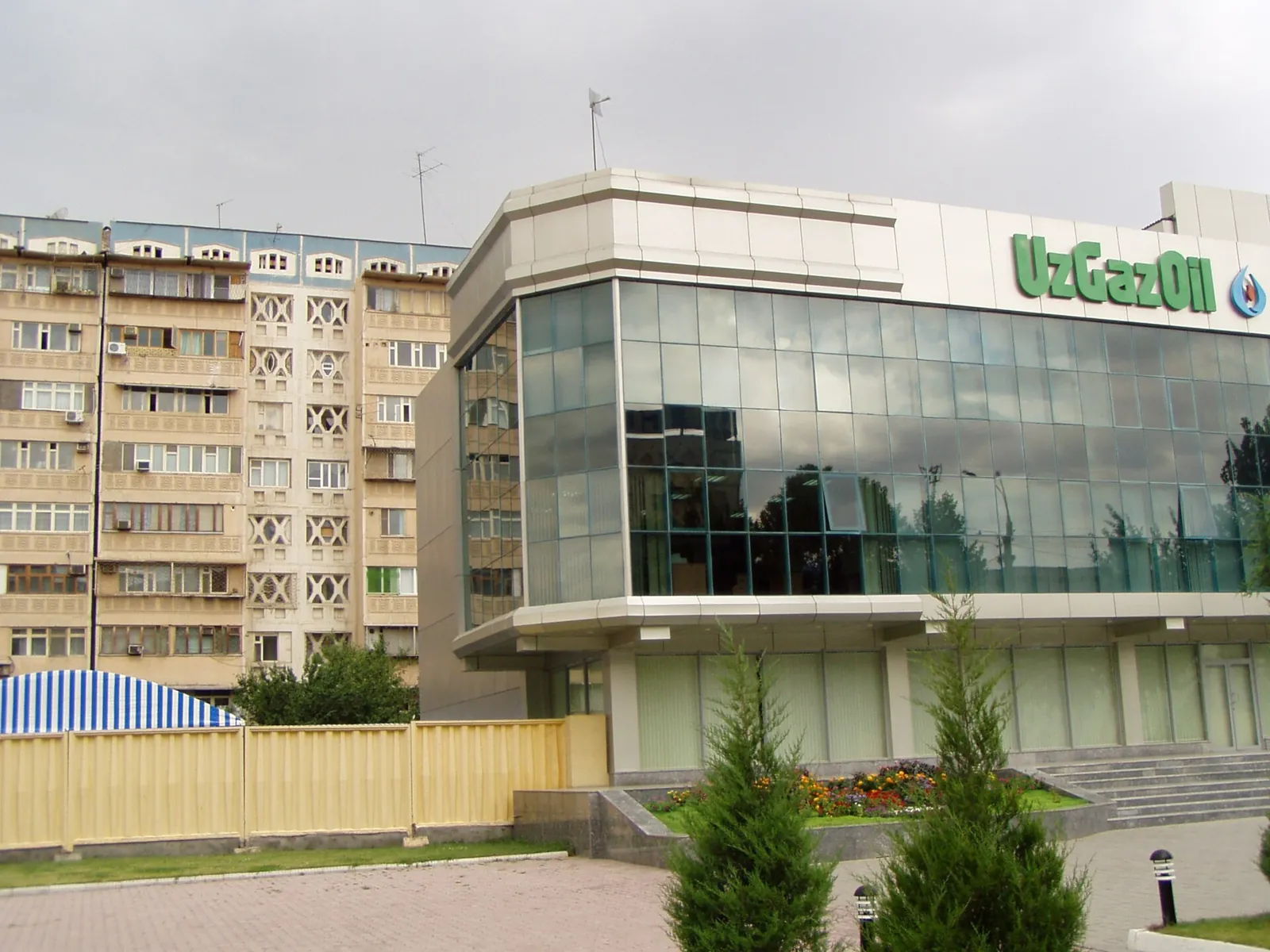 Commercial building in Tashkent