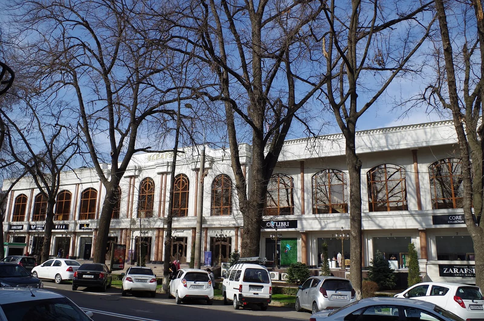 Commercial building in Tashkent