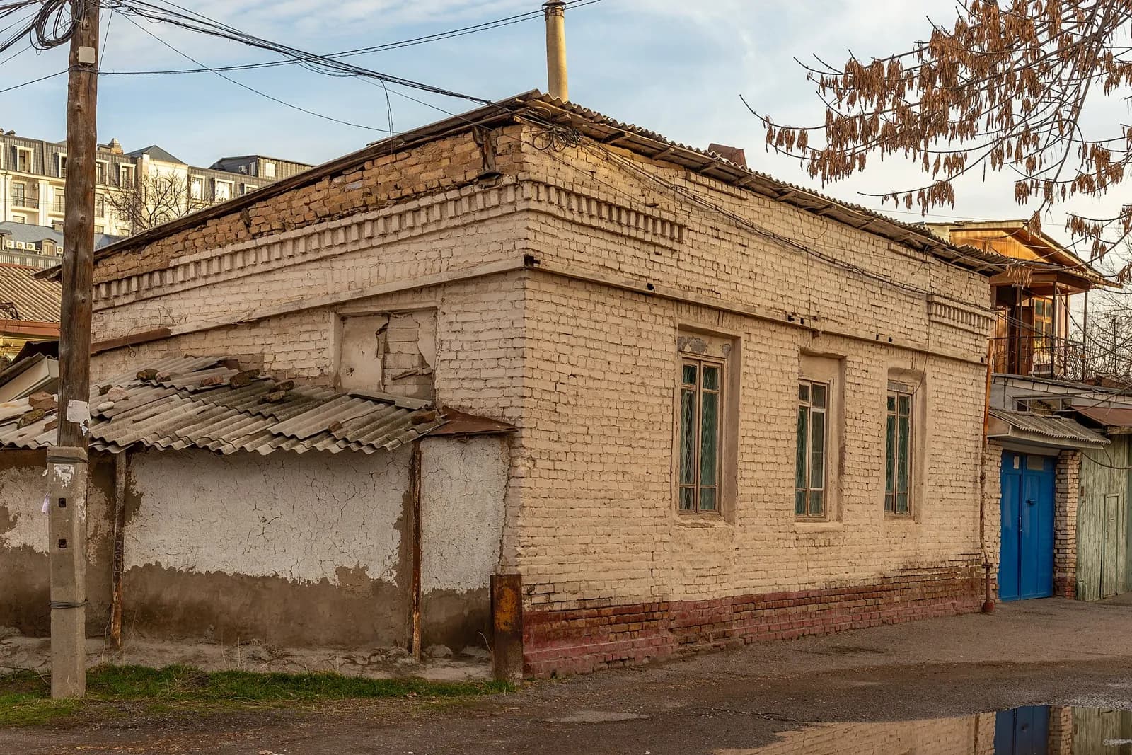 House and mahalla street in Tashkent